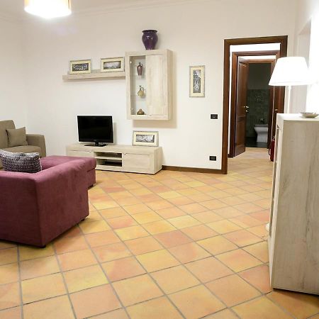 Colosseum Comfortable Apartment Рим Екстер'єр фото
