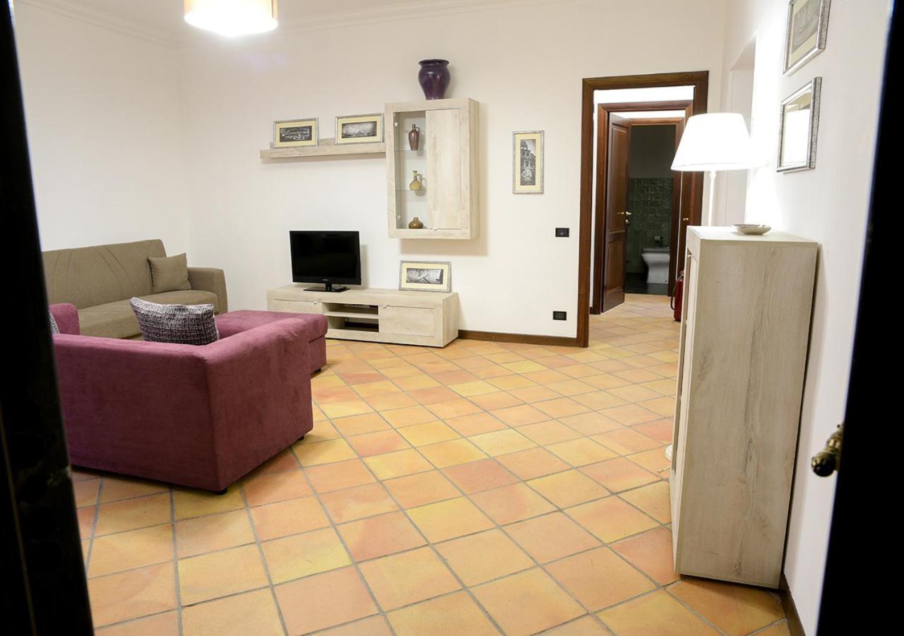 Colosseum Comfortable Apartment Рим Екстер'єр фото