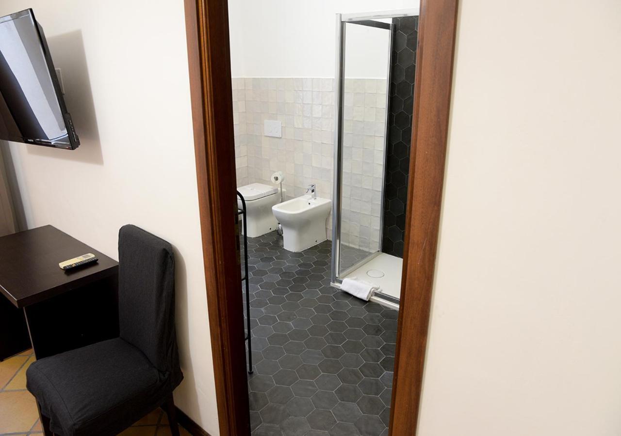 Colosseum Comfortable Apartment Рим Екстер'єр фото
