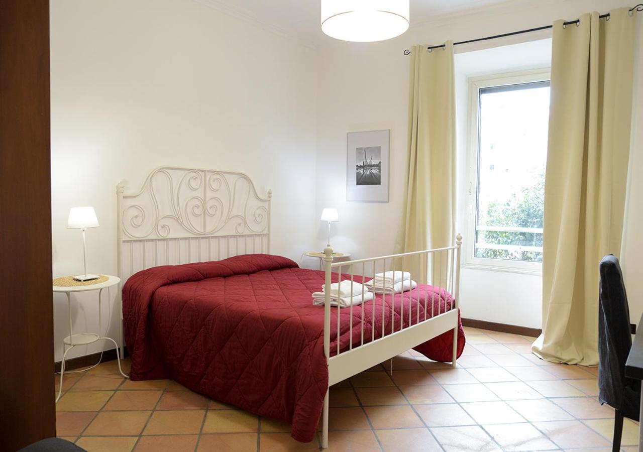Colosseum Comfortable Apartment Рим Екстер'єр фото