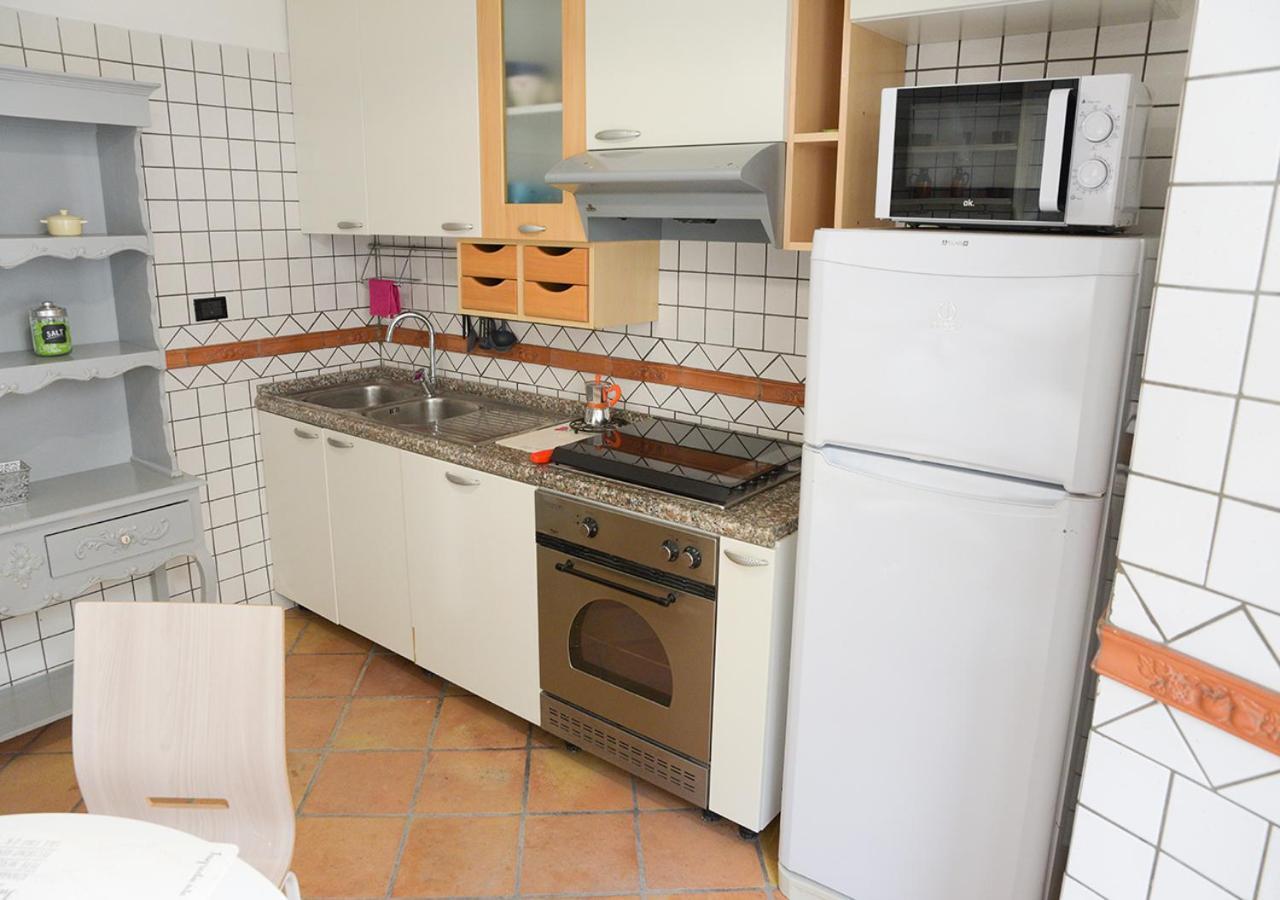 Colosseum Comfortable Apartment Рим Екстер'єр фото