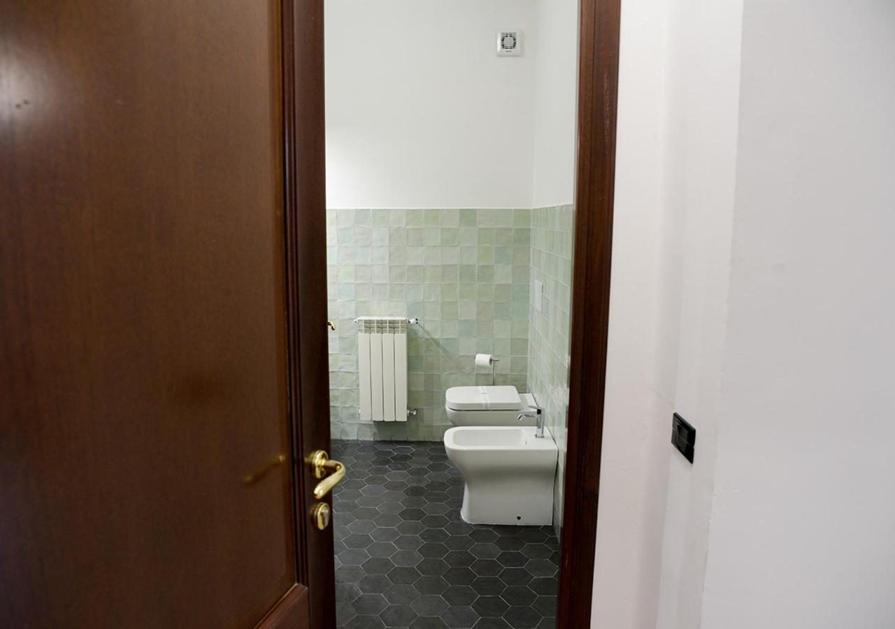 Colosseum Comfortable Apartment Рим Екстер'єр фото