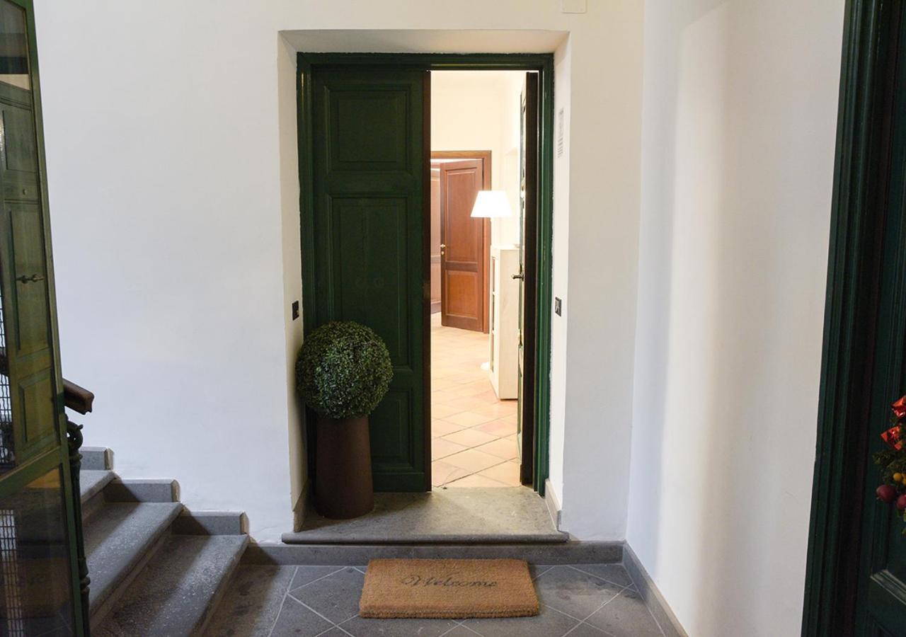Colosseum Comfortable Apartment Рим Екстер'єр фото